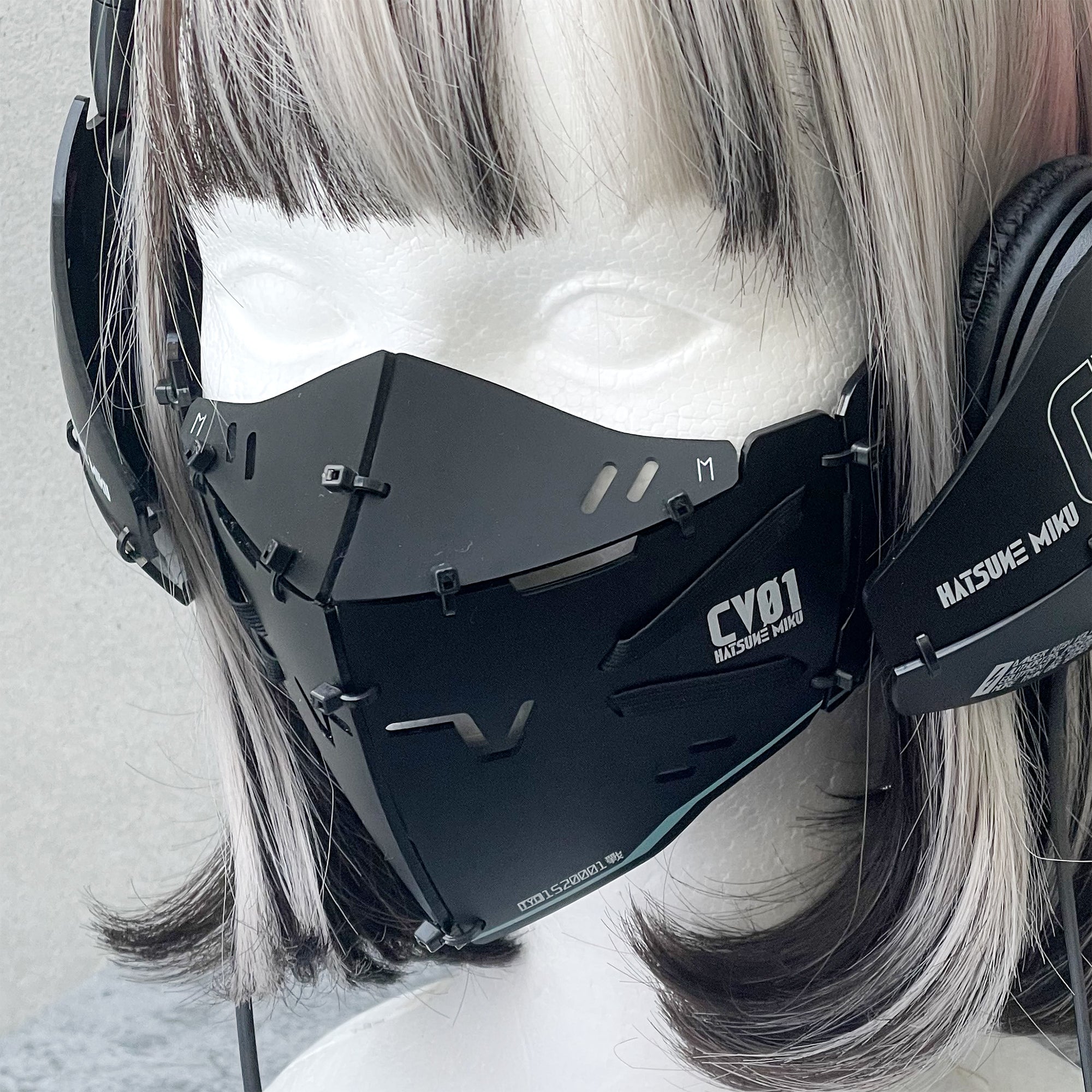 Armored Mask Unit - Hatsune Miku Model -